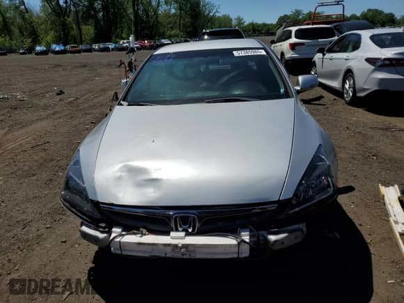 2004 Honda Accord LX z VIN 1HGCM55354A081449, wystawiony jako Copart lot #61083365 z przebiegiem 217 018 mil mil oraz Nie do naprawy • Non repairable. Historia ofert i sprzedaży dostępna na DreamBid. Obrazek 5.