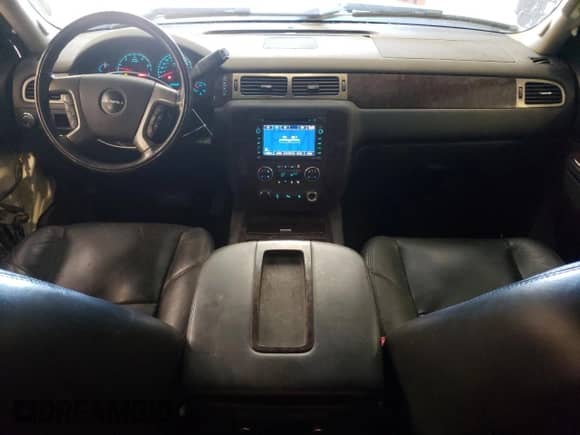 2010 GMC Sierra 1500 Denali z VIN 3GTRKXE28AG259921, wystawiony jako Copart lot #73592214 z przebiegiem 156 378 mil mil oraz Szkoda całkowita • Salvage title. Historia ofert i sprzedaży dostępna na DreamBid. Obrazek 8.