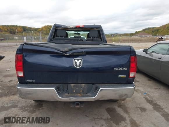 2012 Ram 1500 Tradesman с VIN 1C6RD7FP0CS232462, выставлен на аукционе IAAI как лот 40570057 с пробегом 123 741 миль миль и . История ставок и продаж доступна на DreamBid. Изображение 17.