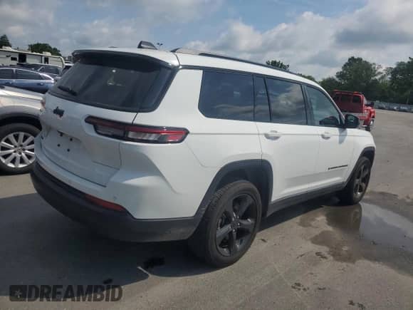 2024 Jeep Grand Cherokee Altitude with VIN 1C4RJKAG8R8592581, listed as a Copart auction lot 65380085 with 12,307 mi miles and Salvage title. Bid and sale history available at DreamBid. Image 3.
