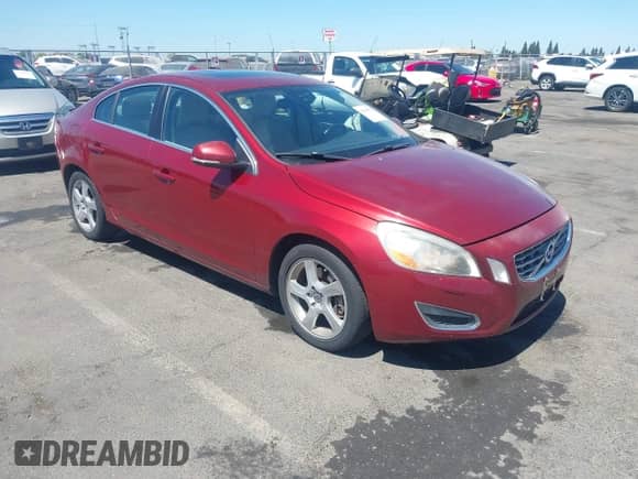 2012 Volvo S60 T5 с VIN YV1622FS1C2051230, выставлен на аукционе IAAI как лот 42949592 с пробегом 135 248 миль миль и . История ставок и продаж доступна на DreamBid. Изображение 1.