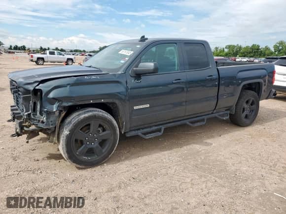 2018 GMC Sierra 1500 z VIN 1GTR1LEC5JZ252719, wystawiony jako Copart lot #66197045 z przebiegiem 151 960 mil mil oraz Szkoda całkowita • Salvage title. Historia ofert i sprzedaży dostępna na DreamBid. Obrazek 1.