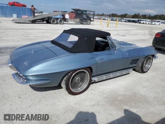 1967 Chevrolet Corvette с VIN 194677S111767, выставлен на аукционе Copart как лот 77942604 с пробегом Не указан миль и На запчасти • Non repairable. История ставок и продаж доступна на DreamBid. Изображение 3.