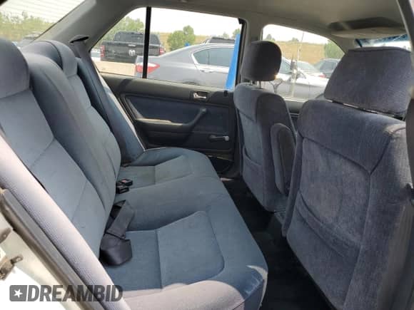 1993 Honda Accord с VIN JHMCB7640PC048499, выставлен на аукционе Copart как лот 41979215 с пробегом 280 886 миль миль и На запчасти • Non repairable. История ставок и продаж доступна на DreamBid. Изображение 20.