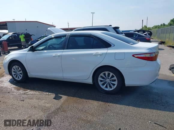 2016 Toyota Camry SE с VIN 4T1BF1FK3GU532220, выставлен на аукционе IAAI как лот 43048587 с пробегом 142 655 миль миль и . История ставок и продаж доступна на DreamBid. Изображение 14.