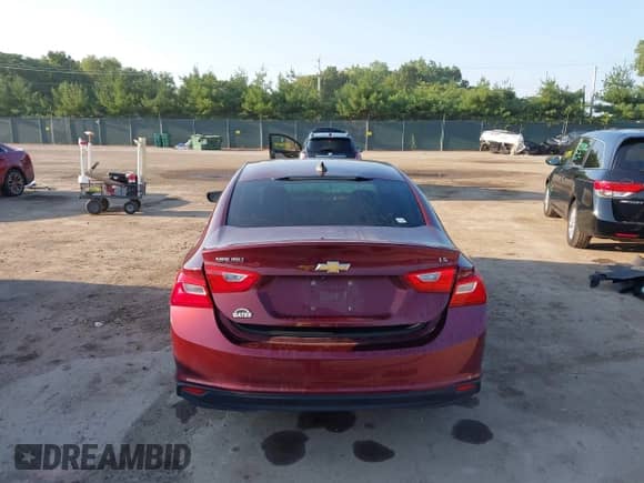 2016 Chevrolet Malibu LS z VIN 1G1ZB5STXGF186216, wystawiony jako IAAI lot #42984426 z przebiegiem 134 452 mil mil oraz . Historia ofert i sprzedaży dostępna na DreamBid. Obrazek 17.