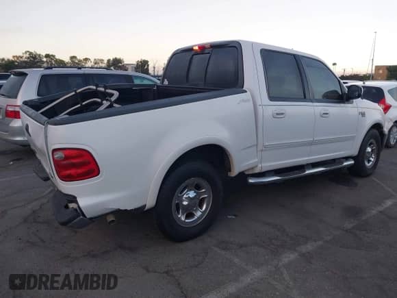 2002 Ford F-150 XLT с VIN 1FTRW07L52KE35786, выставлен на аукционе IAAI как лот 43161574 с пробегом 265 565 миль миль и . История ставок и продаж доступна на DreamBid. Изображение 4.