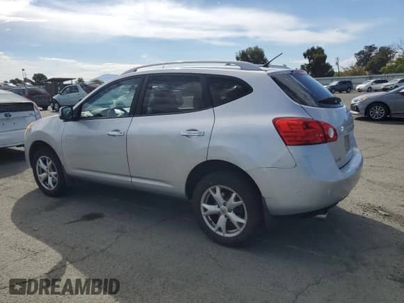 2010 Nissan Rogue SL с VIN JN8AS5MT4AW030850, выставлен на аукционе Copart как лот 84262775 с пробегом 260 833 миль миль и Списание • Salvage title. История ставок и продаж доступна на DreamBid. Изображение 2.