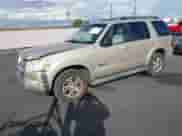 2007 Ford Explorer XLT z VIN 1FMEU73817UA84381, wystawiony jako IAAI lot #43396883 z przebiegiem 209 465 mil mil oraz . Historia ofert i sprzedaży dostępna na DreamBid. Obrazek 2.