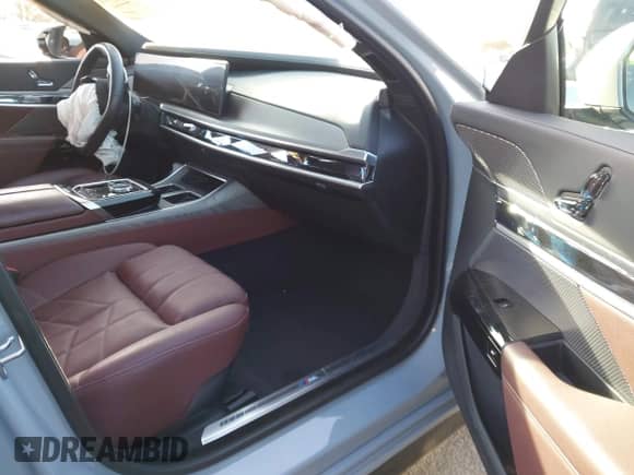 2023 BMW 7 Series 760i xDrive with VIN WBA33EJ05PCN09605, listed as a IAAI auction lot 40788911 with 22,796 mi miles and . Bid and sale history available at DreamBid. Image 5.