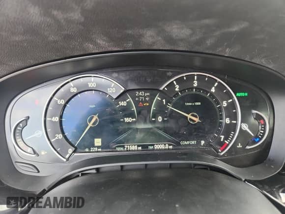 2018 BMW 5 Series 530i z VIN WBAJA5C58JWA39259, wystawiony jako Copart lot #85089735 z przebiegiem 71 586 mil mil oraz Czysty tytuł • Clean title. Historia ofert i sprzedaży dostępna na DreamBid. Obrazek 9.