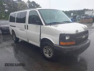 2008 Chevrolet Express Passenger z VIN 1GAHG35K881187481, wystawiony jako IAAI lot #42230472 z przebiegiem 78 512 mil mil oraz . Historia ofert i sprzedaży dostępna na DreamBid. Obrazek 1.