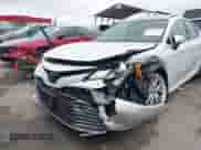 2019 Toyota Camry SE z VIN 4T1B11HK5KU720581, wystawiony jako IAAI lot #42300818 z przebiegiem 136 779 mil mil oraz . Historia ofert i sprzedaży dostępna na DreamBid. Obrazek 6.