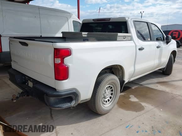 2019 Chevrolet Silverado 1500 Work Truck with VIN 3GCPWAEF5KG253667, listed as a IAAI auction lot 42337138 with 138,887 mi miles and . Bid and sale history available at DreamBid. Image 4.