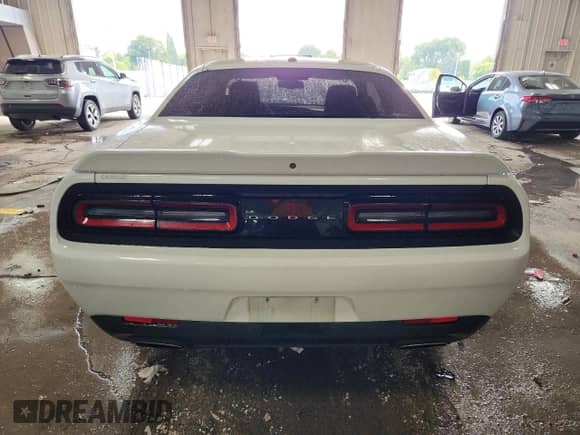 2019 Dodge Challenger GT with VIN 2C3CDZJG8KH596544, listed as a Copart auction lot 71694875 with 129,129 mi miles and Clean title. Bid and sale history available at DreamBid. Image 6.