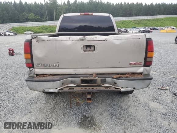 2006 GMC Sierra 1500 SLT with VIN 1GTEK19B46Z198449, listed as a Copart auction lot 69619325 with 299,014 mi miles and Clean title. Bid and sale history available at DreamBid. Image 6.