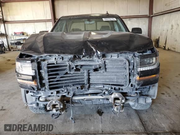 2018 Chevrolet Silverado 1500 LT z VIN 3GCUKREC9JG213996, wystawiony jako Copart lot #70379115 z przebiegiem 104 786 mil mil oraz Szkoda całkowita • Salvage title. Historia ofert i sprzedaży dostępna na DreamBid. Obrazek 5.