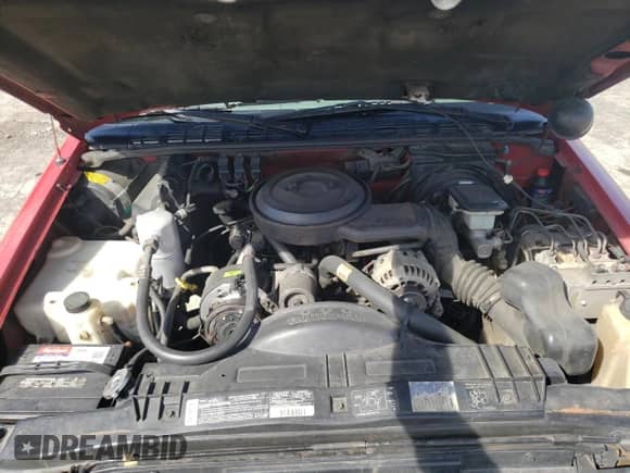 1994 Chevrolet S-10 LS с VIN 1GCCS19Z5RK118190, выставлен на аукционе Copart как лот 55105545 с пробегом 284 148 миль миль и Списание • Salvage title. История ставок и продаж доступна на DreamBid. Изображение 11.