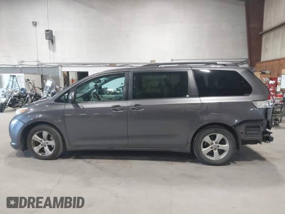 2011 Toyota Sienna LE with VIN 5TDKK3DC5BS076922, listed as a IAAI auction lot 43339975 with 196,118 mi miles and . Bid and sale history available at DreamBid. Image 15.