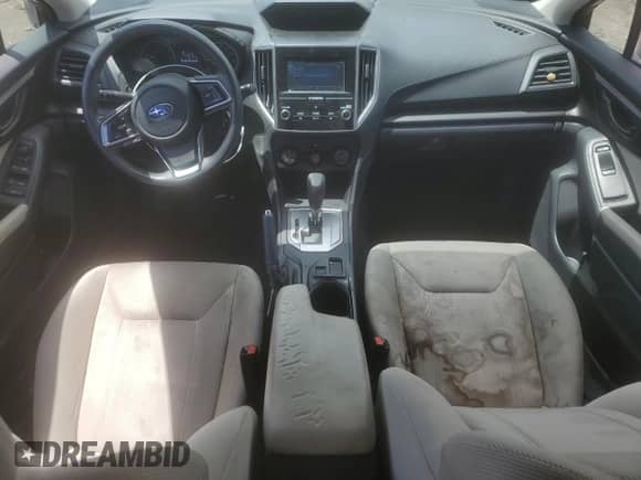 2018 Subaru Impreza z VIN 4S3GTAA6XJ3721781, wystawiony jako Copart lot #58631895 z przebiegiem 79 540 mil mil oraz Czysty tytuł • Clean title. Historia ofert i sprzedaży dostępna na DreamBid. Obrazek 8.