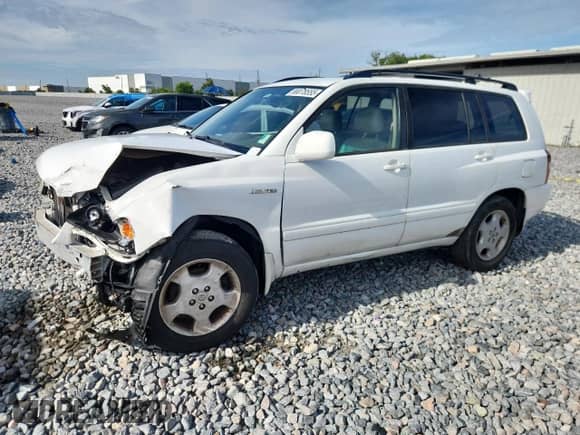 2005 Toyota Highlander with VIN JTEDP21A550075490, listed as a Copart auction lot 80078555 with 260,502 mi miles and Non repairable. Bid and sale history available at DreamBid. Image 1.