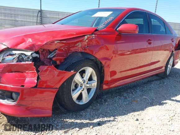 2011 Toyota Camry LE with VIN 4T1BF3EK6BU751422, listed as a IAAI auction lot 42335007 with 179,022 mi miles and . Bid and sale history available at DreamBid. Image 6.