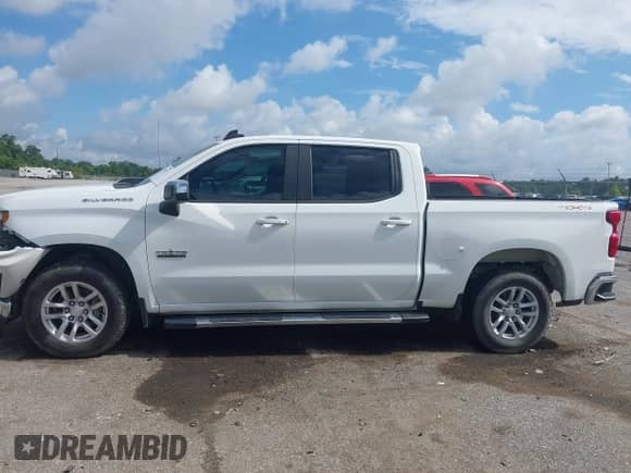 2022 Chevrolet Silverado 1500 LT z VIN 1GCUYDED0NZ110501, wystawiony jako IAAI lot #42775223 z przebiegiem 90 257 mil mil oraz . Historia ofert i sprzedaży dostępna na DreamBid. Obrazek 14.