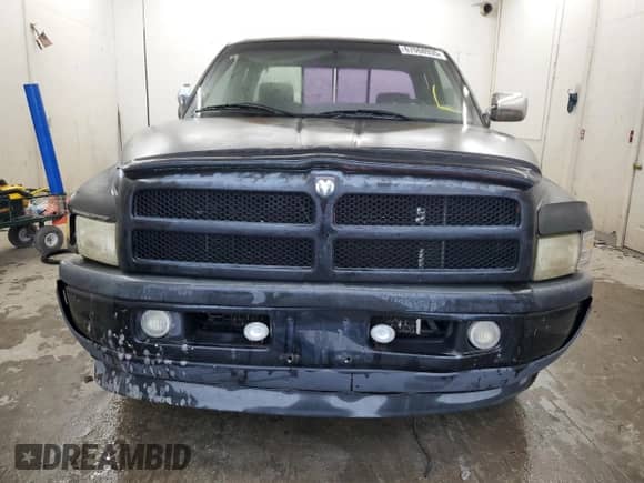 1996 Dodge 1500 with VIN 3B7HC13ZXTM129567, listed as a Copart auction lot 67068935 with 177,647 mi miles and Salvage title. Bid and sale history available at DreamBid. Image 5.