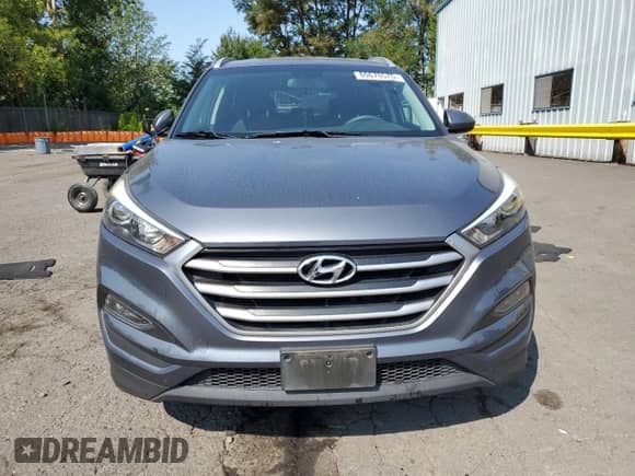 2017 Hyundai Tucson SE z VIN KM8J3CA40HU334561, wystawiony jako Copart lot #80670575 z przebiegiem 76 434 mil mil oraz Szkoda całkowita • Salvage title. Historia ofert i sprzedaży dostępna na DreamBid. Obrazek 5.