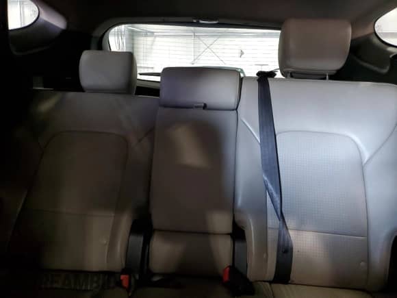 2015 Hyundai Santa Fe с VIN 5XYZU3LB0FG268981, выставлен на аукционе Copart как лот 90829105 с пробегом 102 988 миль миль и Чистый • Clean title. История ставок и продаж доступна на DreamBid. Изображение 10.