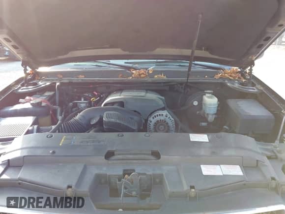 2007 Chevrolet Suburban LS with VIN 3GNFC16057G285788, listed as a IAAI auction lot 42933237 with 220,157 mi miles and . Bid and sale history available at DreamBid. Image 10.