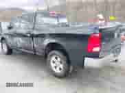 2019 Ram 1500 SLT z VIN 1C6RR7TT5KS714118, wystawiony jako IAAI lot #41865327 z przebiegiem 104 491 mil mil oraz . Historia ofert i sprzedaży dostępna na DreamBid. Obrazek 3.