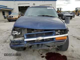 2002 Chevrolet Blazer LS с VIN 1GNCT18W22K168983, выставлен на аукционе Copart как лот 71771244 с пробегом 254 753 миль миль и Списание • Salvage title. История ставок и продаж доступна на DreamBid. Изображение 5.