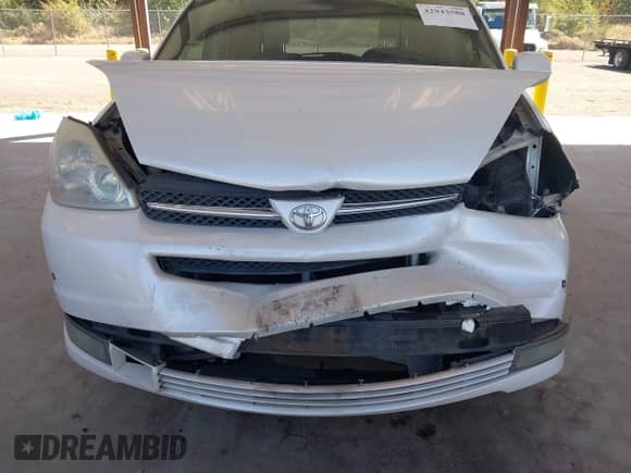 2004 Toyota Sienna XLE z VIN 5TDZA22C94S054651, wystawiony jako IAAI lot #42943588 z przebiegiem 242 458 mil mil oraz . Historia ofert i sprzedaży dostępna na DreamBid. Obrazek 6.