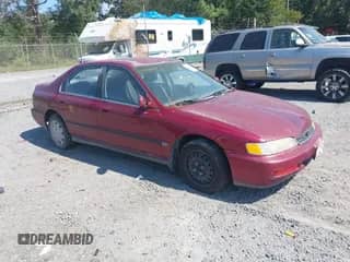 1996 Honda Accord LX с VIN 1HGCD5633TA077784, выставлен на аукционе IAAI как лот 43302358 с пробегом 235 003 миль миль и . История ставок и продаж доступна на DreamBid. Изображение 1.