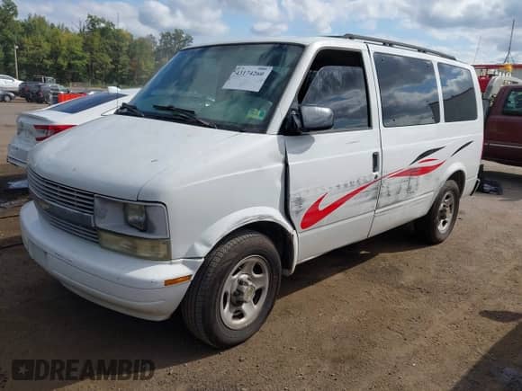2004 Chevrolet Astro with VIN 1GNDM19X04B127117, listed as a IAAI auction lot 43174260 with Not provided miles and . Bid and sale history available at DreamBid. Image 17.
