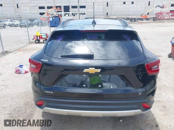 2024 Chevrolet Trax LT с VIN KL77LHE26RC133062, выставлен на аукционе IAAI как лот 42671264 с пробегом 21 860 миль миль и . История ставок и продаж доступна на DreamBid. Изображение 16.