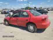 2001 Chevrolet Cavalier z VIN 1G1JC524517158151, wystawiony jako Copart lot #70892445 z przebiegiem 153 409 mil mil oraz Szkoda całkowita • Salvage title. Historia ofert i sprzedaży dostępna na DreamBid. Obrazek 2.