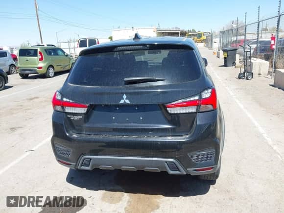 2021 Mitsubishi Outlander ES z VIN JA4APUAU2MU000390, wystawiony jako IAAI lot #41980191 z przebiegiem 61 912 mil mil oraz . Historia ofert i sprzedaży dostępna na DreamBid. Obrazek 16.