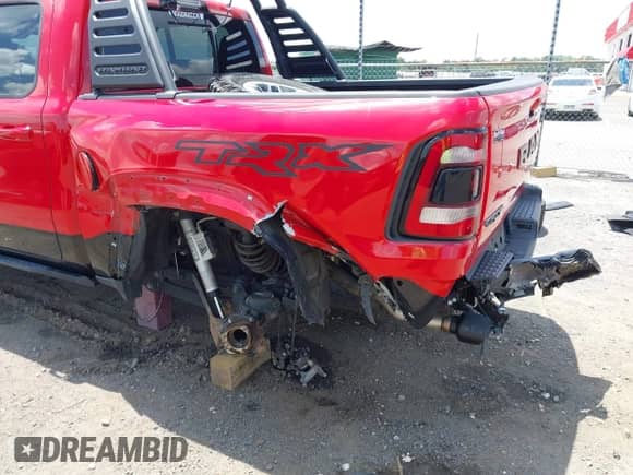 2021 Ram 1500 TRX с VIN 1C6SRFU95MN685249, выставлен на аукционе IAAI как лот 42745259 с пробегом 20 905 миль миль и . История ставок и продаж доступна на DreamBid. Изображение 6.