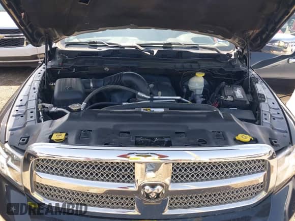 2018 Ram 1500 Big Horn z VIN 1C6RR6LT1JS132672, wystawiony jako IAAI lot #43161381 z przebiegiem 136 924 mil mil oraz . Historia ofert i sprzedaży dostępna na DreamBid. Obrazek 10.