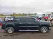 2013 GMC Sierra 1500 SLE z VIN 3GTP2VE75DG231117, wystawiony jako IAAI lot #43475156 z przebiegiem 99 209 mil mil oraz . Historia ofert i sprzedaży dostępna na DreamBid. Obrazek 13.