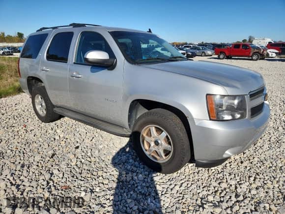 2011 Chevrolet Tahoe LT with VIN 1GNSKBE04BR256266, listed as a Copart auction lot 90235365 with 314,852 mi miles and Clean title. Bid and sale history available at DreamBid. Image 4.