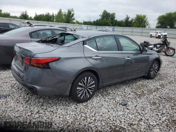 2024 Nissan Altima SV with VIN 1N4BL4DV5RN415754, listed as a Copart auction lot 69653715 with 24,508 mi miles and Salvage title. Bid and sale history available at DreamBid. Image 3.