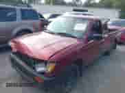 1995 Toyota Tacoma z VIN 4TAUN53B1SZ040515, wystawiony jako IAAI lot #43135152 z przebiegiem 259 900 mil mil oraz . Historia ofert i sprzedaży dostępna na DreamBid. Obrazek 2.