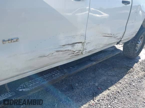 2016 Chevrolet Silverado 2500HD Work Truck с VIN 1GC1KUEG0GF179191, выставлен на аукционе IAAI как лот 42811849 с пробегом 140 306 миль миль и . История ставок и продаж доступна на DreamBid. Изображение 6.