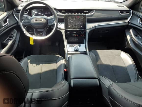 2025 Jeep Grand Cherokee Altitude z VIN 1C4RJHAG1SC292094, wystawiony jako Copart lot #65254305 z przebiegiem 2 899 mil mil oraz Nie do naprawy • Non repairable. Historia ofert i sprzedaży dostępna na DreamBid. Obrazek 8.