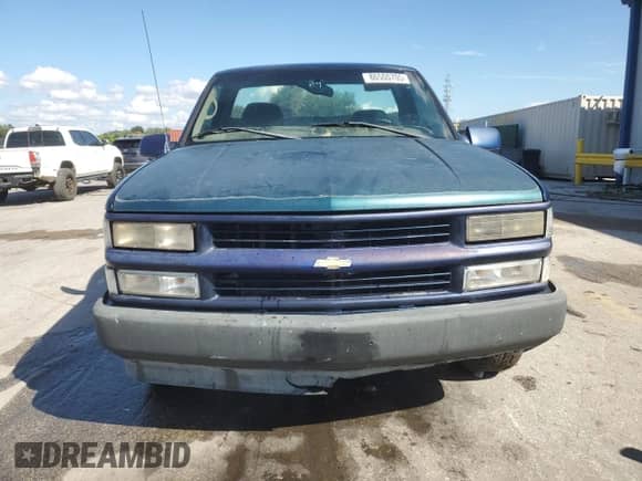 1998 Chevrolet Silverado 1500 with VIN 1GCEC14RXWZ128004, listed as a Copart auction lot 86500705 with 204,630 mi miles and Salvage title. Bid and sale history available at DreamBid. Image 5.