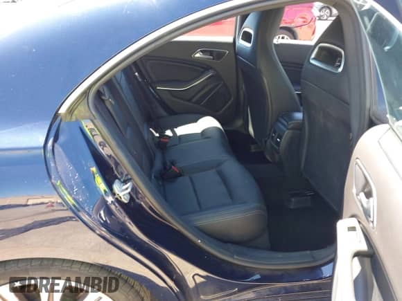 2018 Mercedes-Benz CLA 250 с VIN WDDSJ4EB2JN526650, выставлен на аукционе IAAI как лот 42975974 с пробегом 49 446 миль миль и . История ставок и продаж доступна на DreamBid. Изображение 8.