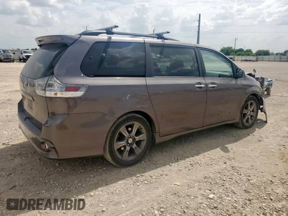2015 Toyota Sienna SE with VIN 5TDXK3DC6FS638564, listed as a Copart auction lot 63034605 with 171,964 mi miles and Clean title. Bid and sale history available at DreamBid. Image 3.